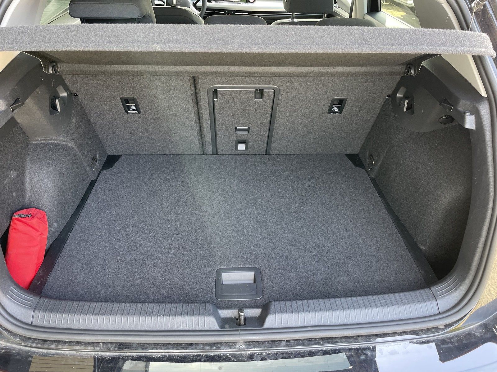 Volkswagen Golf VIII Move eTSI - Samsaru's Car Outlet
