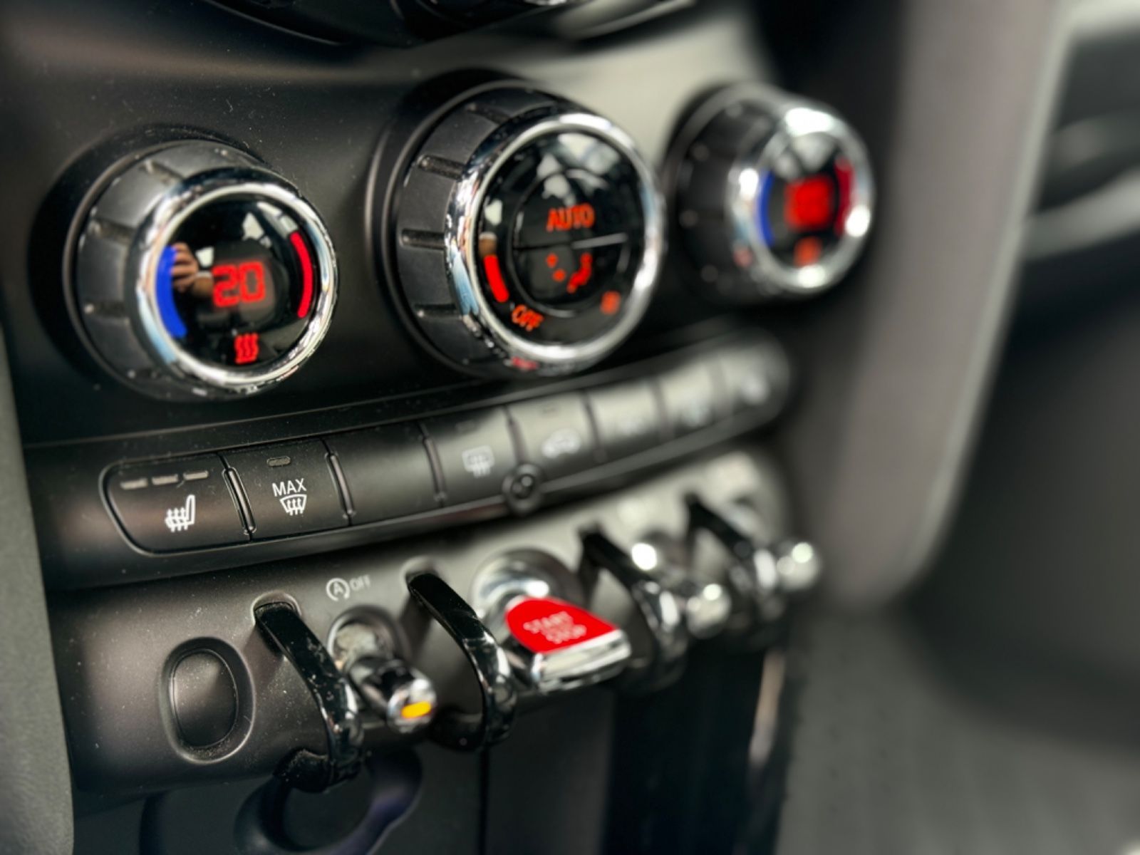 MINI Cooper - Samsaru's Car Outlet