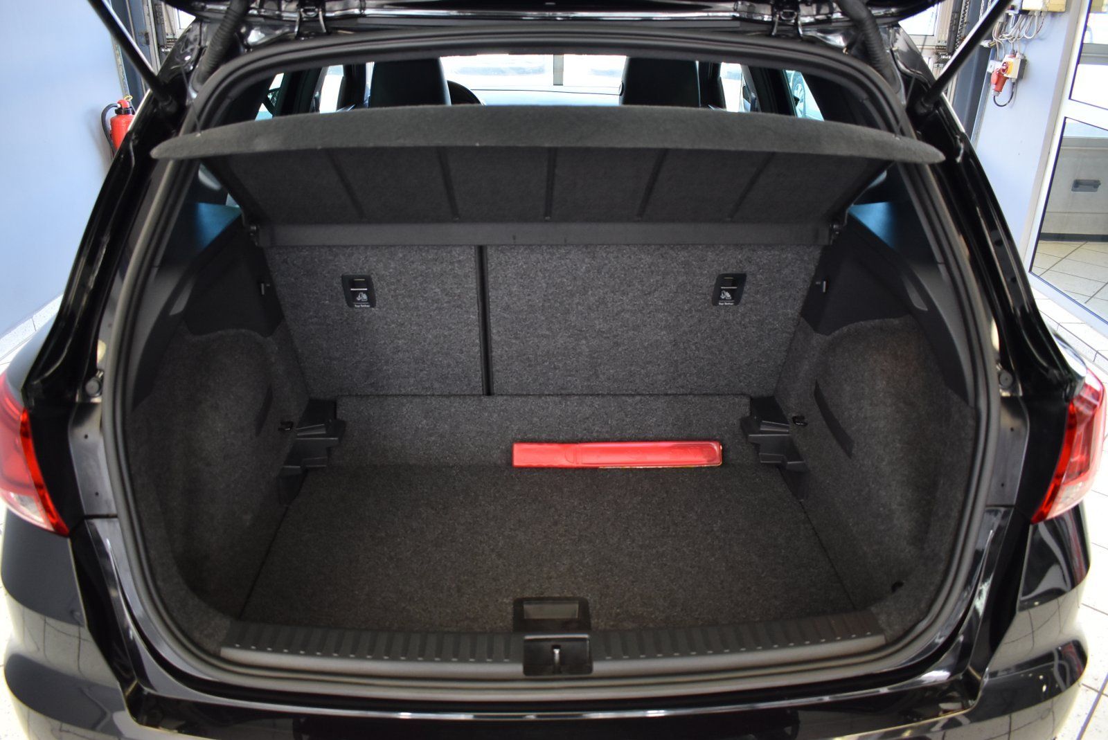 Seat Arona 1.0TSI Xcellence - Samsaru's Car Outlet