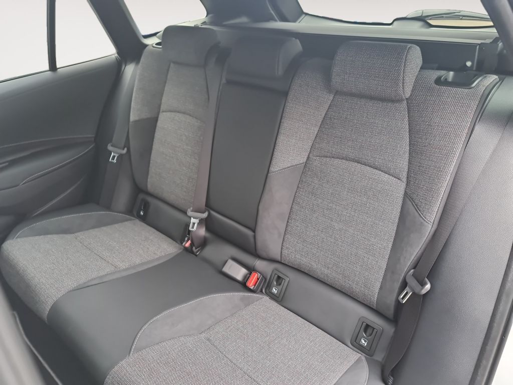 Toyota Corolla 1.8 Hybrid Touring Sports Teamplayer (ZE
