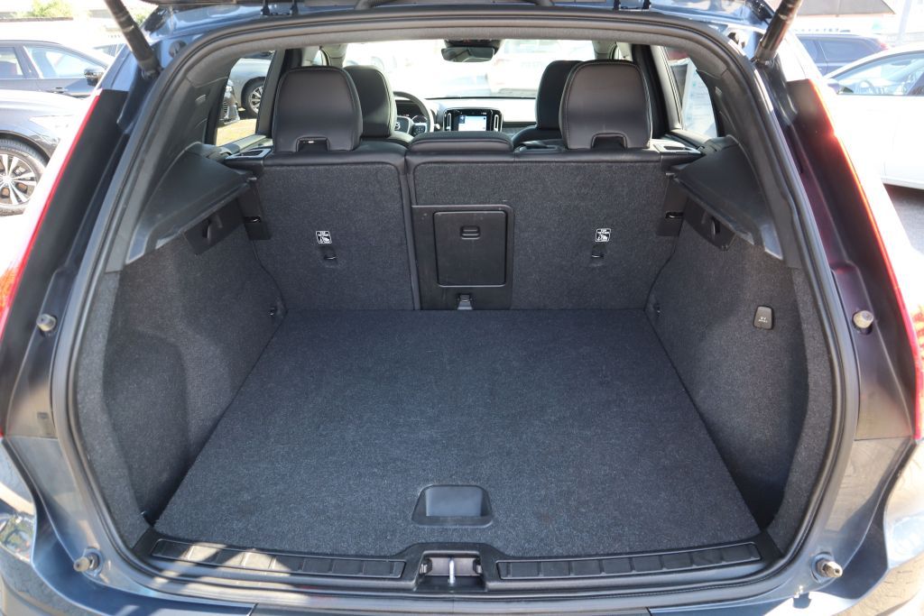 Volvo XC40 T4 Recharge DKG RDesign|NAVI|PANO|20ZOLL|