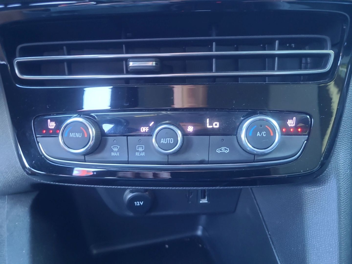 Opel Mokka-e Elegance - Samsaru's Car Outlet