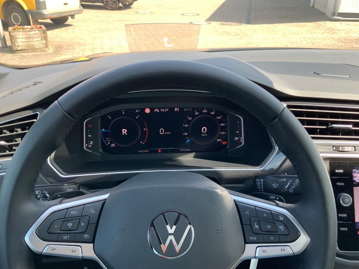 Volkswagen Tiguan Active 2.0 TDI DSG - Samsaru's Car Outlet