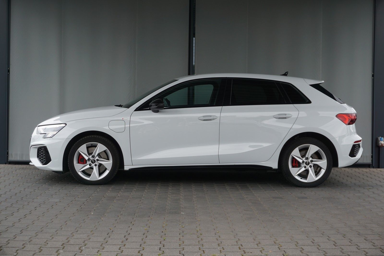 Audi A3 Sportback 45 TFSI e S line - Samsaru's Car Outlet