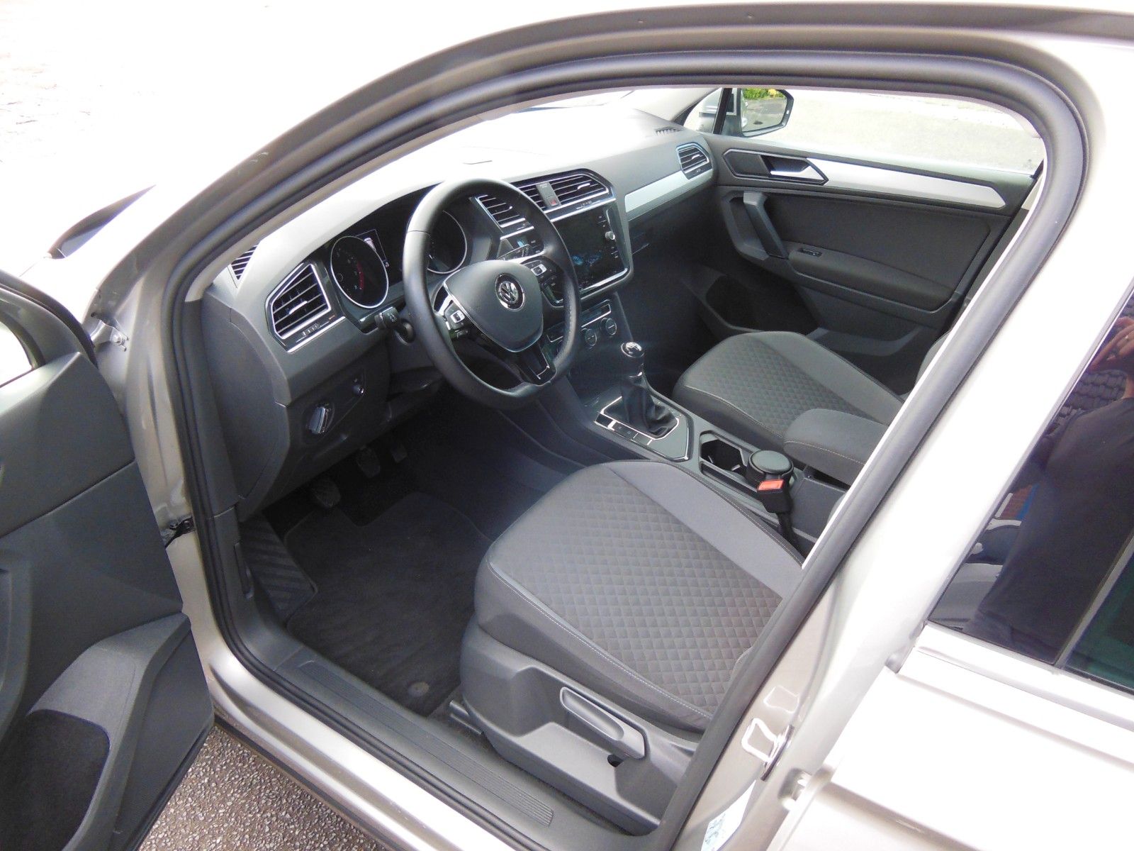 Volkswagen Tiguan Comfortline 1.5 TSI - Samsaru's Car Outlet