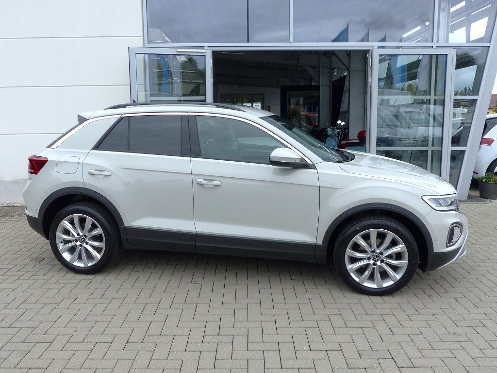 Volkswagen T-Roc 1.0 TSI Life - Samsaru's Car Outlet