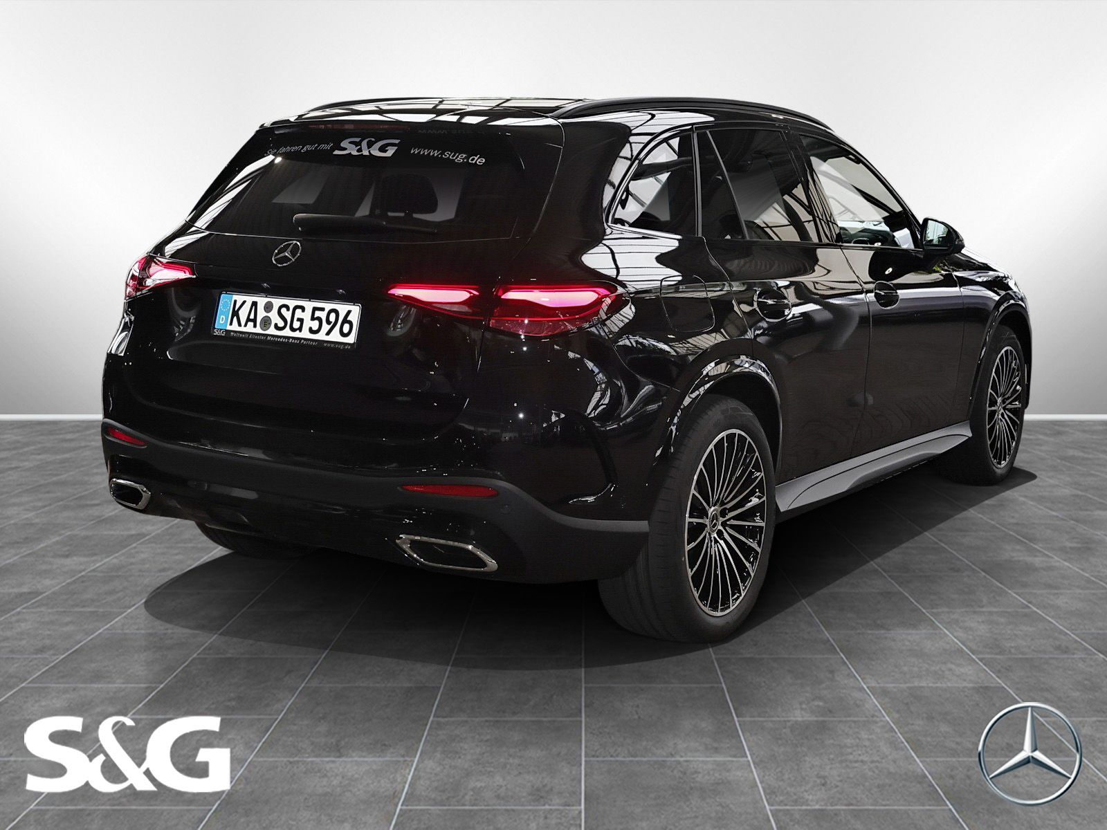 Mercedes-Benz GLC 300 d 4M AMG Multikontursit+Standhz+AHK+Pano