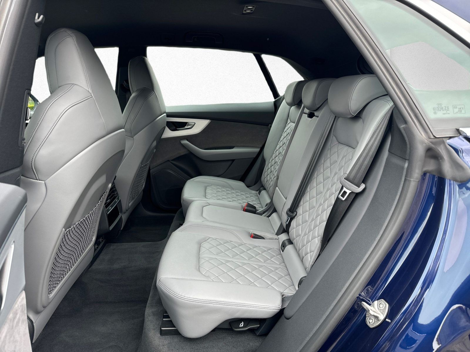 Audi Q8 50 TDI S-line quattro - Samsaru's Car Outlet