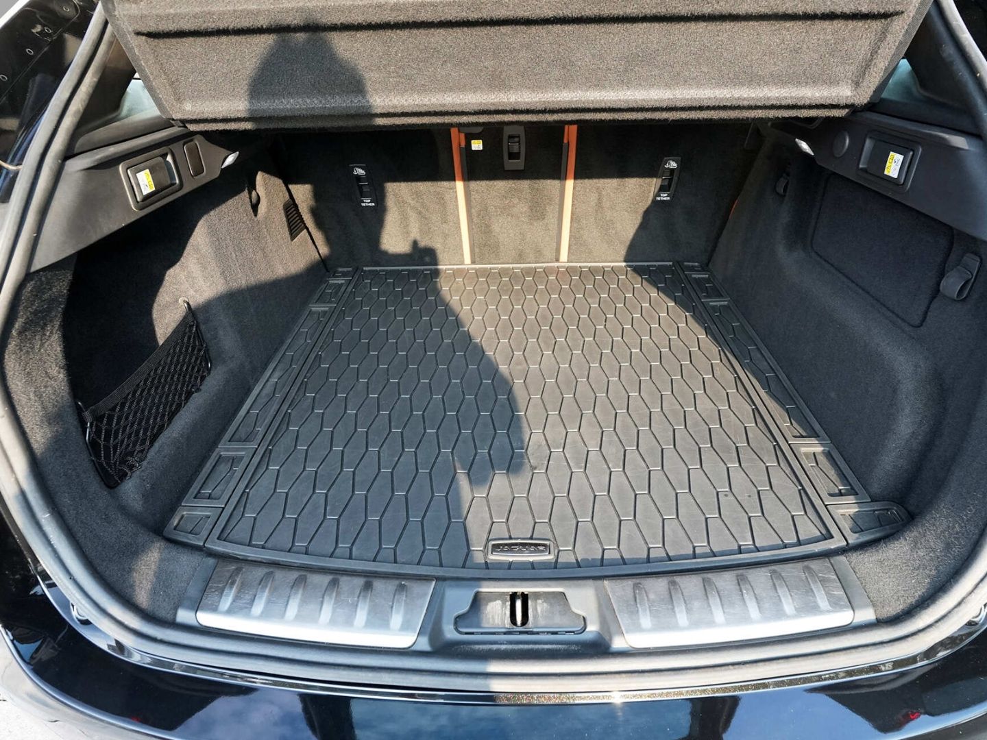 Jaguar F-Pace P550 AWD SVR 5,0 V8 Kompressor