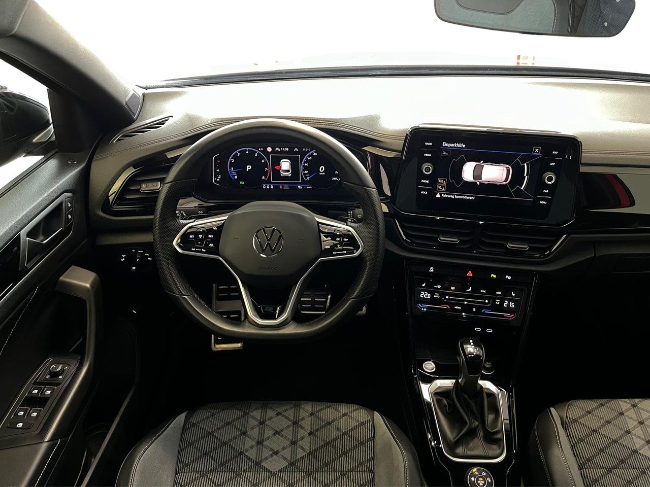 Volkswagen T-Roc 2.0 TSI DSG 4MOTION R Line - Samsaru's Car Outlet