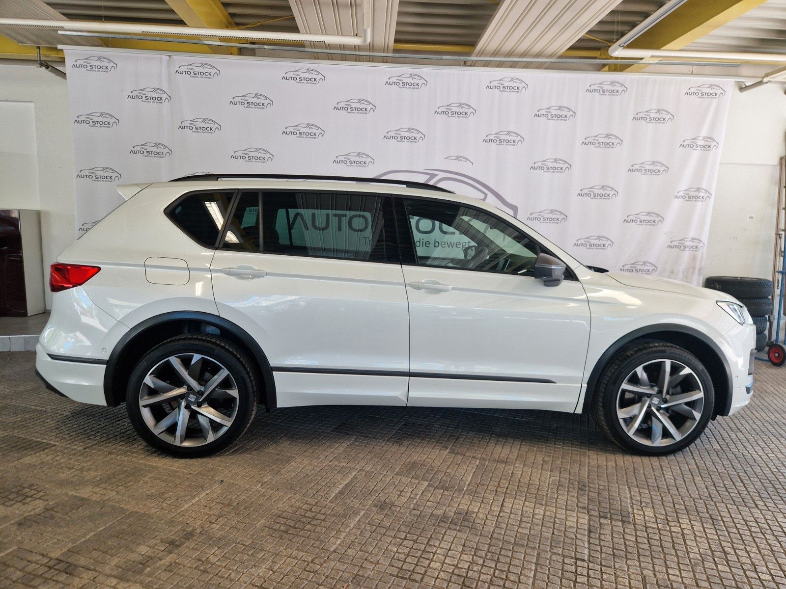 Seat Tarraco FR 2.0 TDI 4Drive DSG beats AHK Standhei