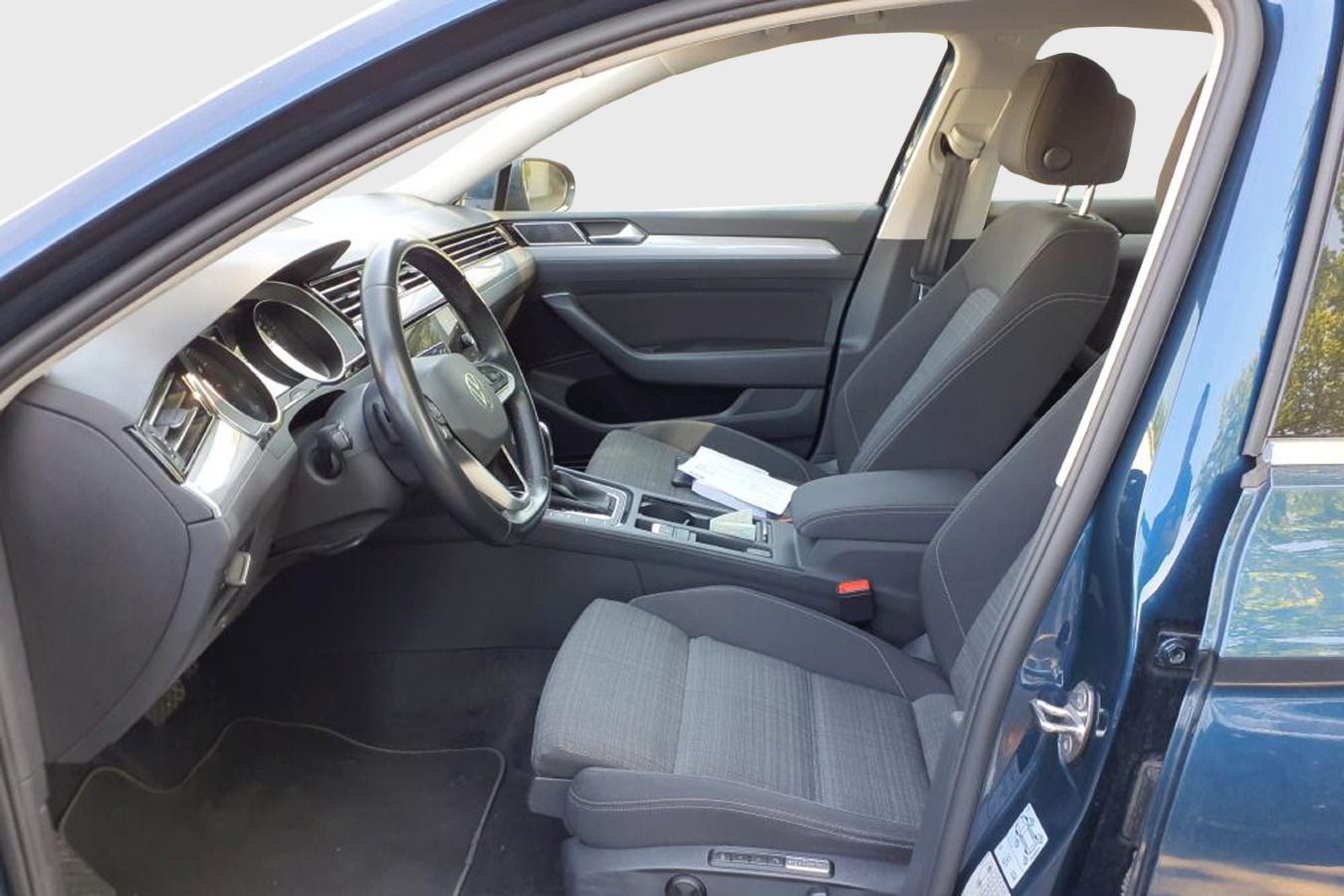 Volkswagen Passat 1.5 TSI DSG - Samsaru's Car Outlet