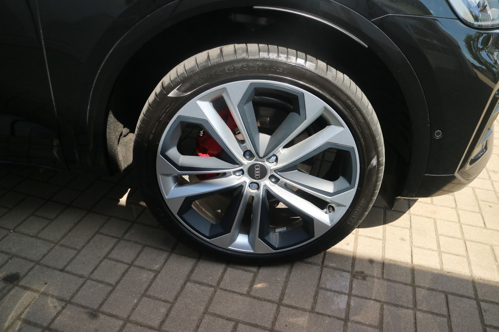 Audi Q5 Sportback 40 TDI quattro S line - Samsaru's Car Outlet