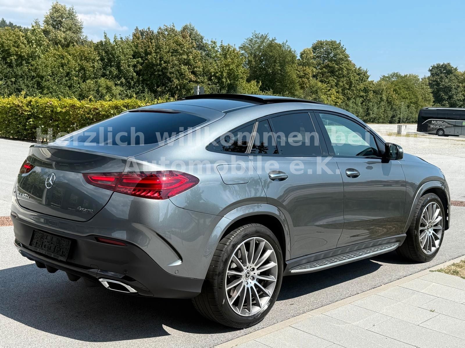 Mercedes-Benz GLE 300d 4M Coupe AMG *PANO*HUD*LUFT*BURM*21"*VO