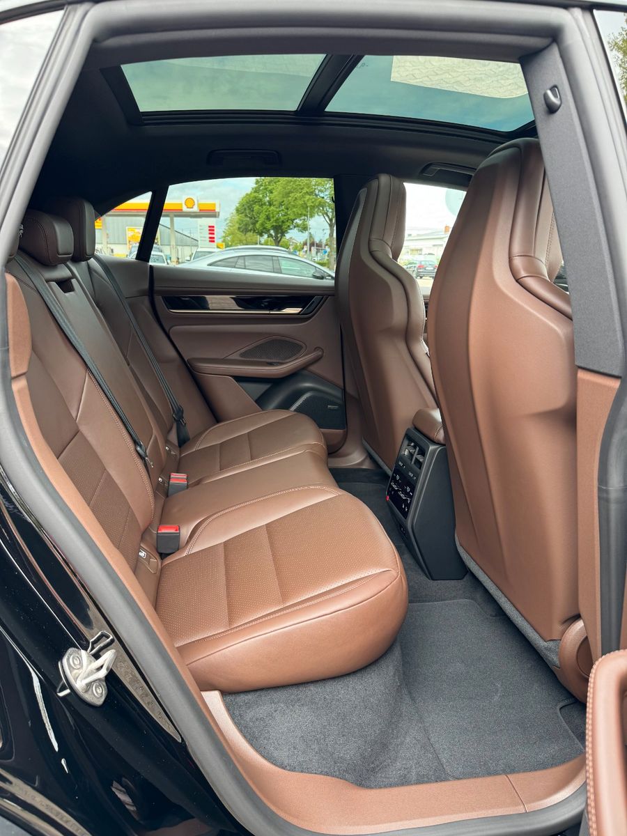 Porsche Macan Electric 4 *Offroad-Design-Paket /VOLL...