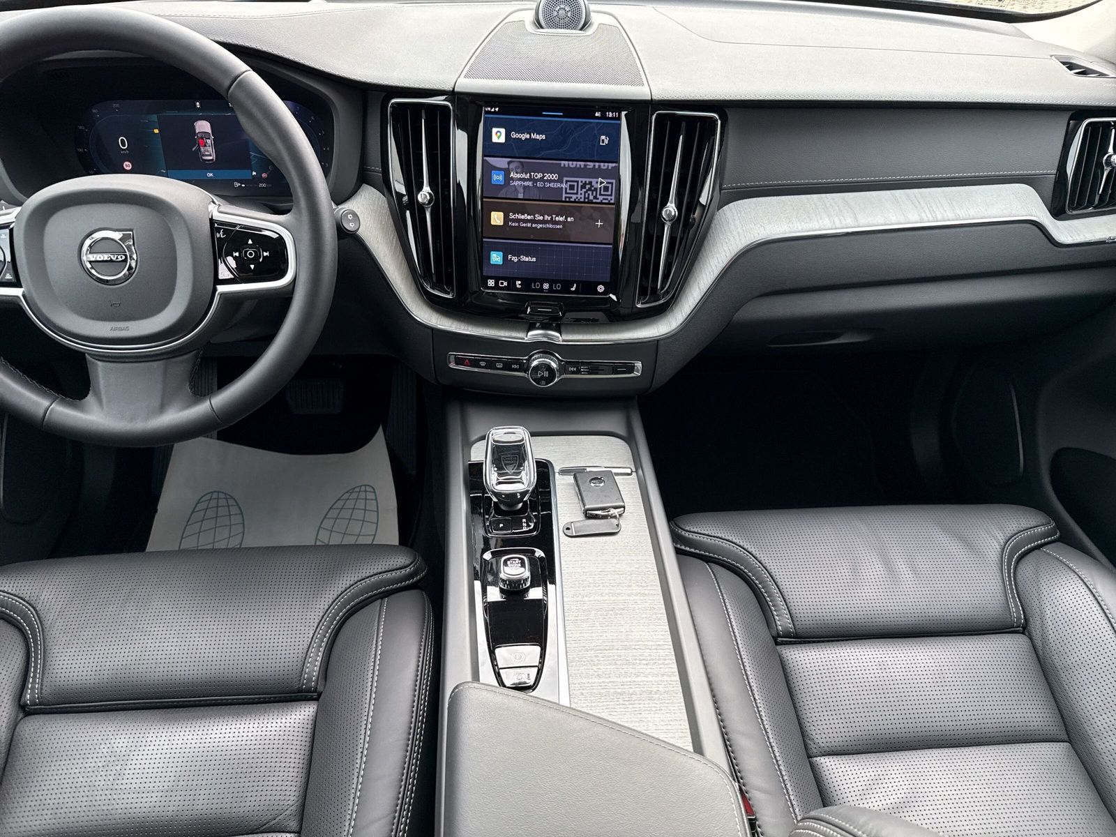 Volvo XC60 B5 Ultra Dark AWD !!! VOLLAUSSTATTUNG !!!