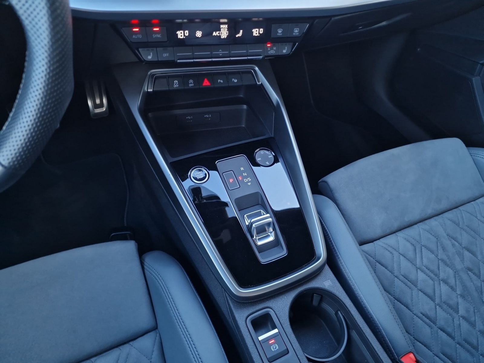 Audi A3 Limousine 35 TDI 2x S line LED NAVI Raute 18"