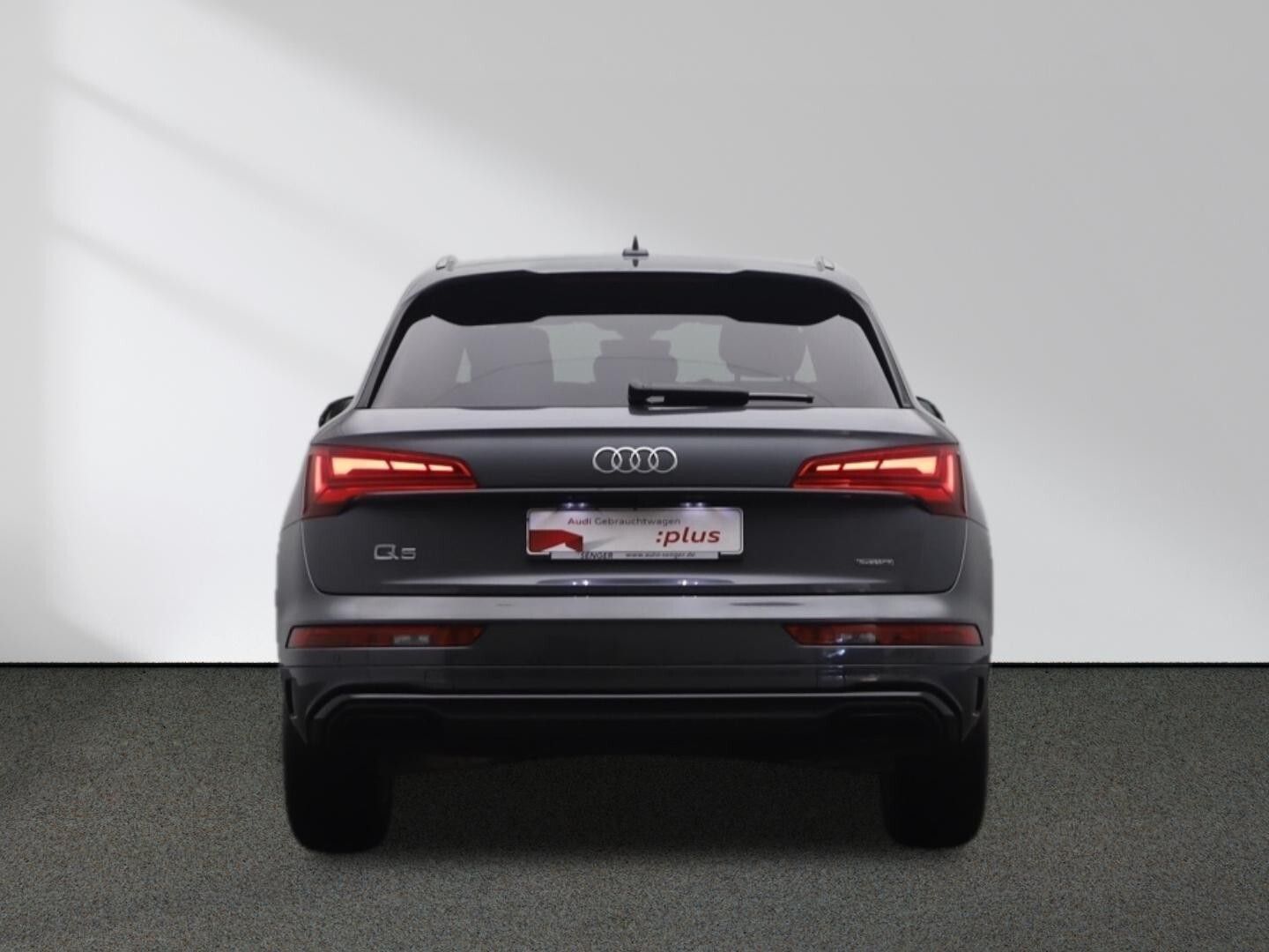 Audi Q5 S line 40 TDI quattro - Samsaru's Car Outlet