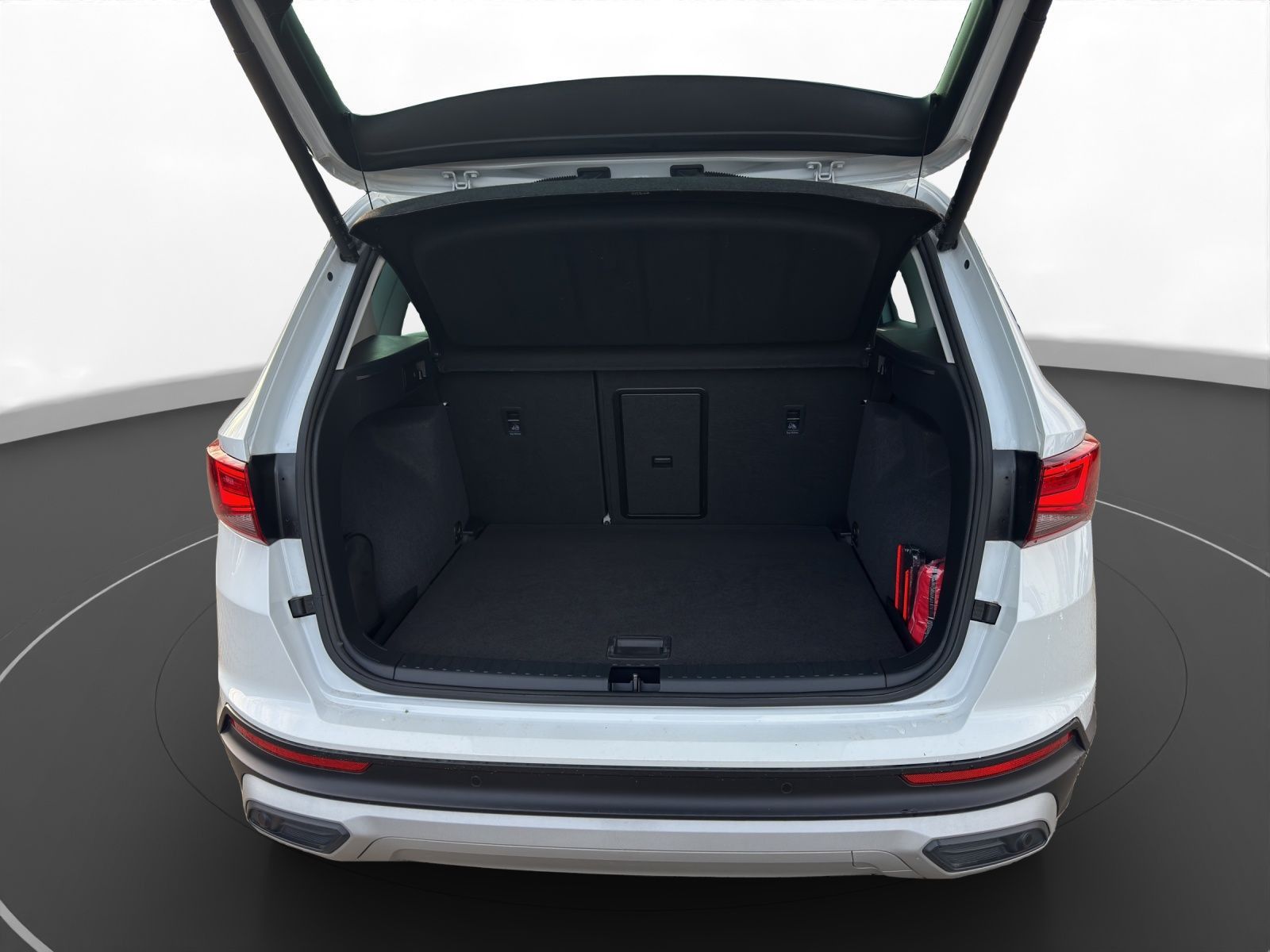 Seat Ateca 1.5 TSI Xperience AHK LED LM 18" Navi 360°