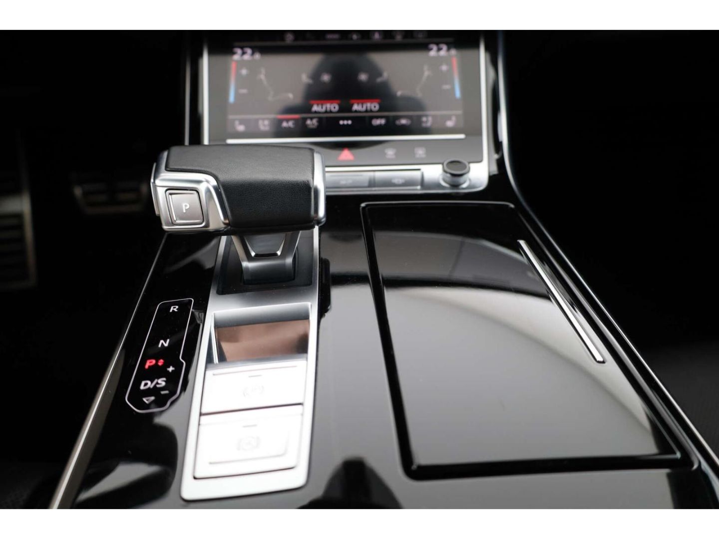 Audi A8 50 TDI S-Line qu AHK/VC/B&O/LED/Head-up/Pano