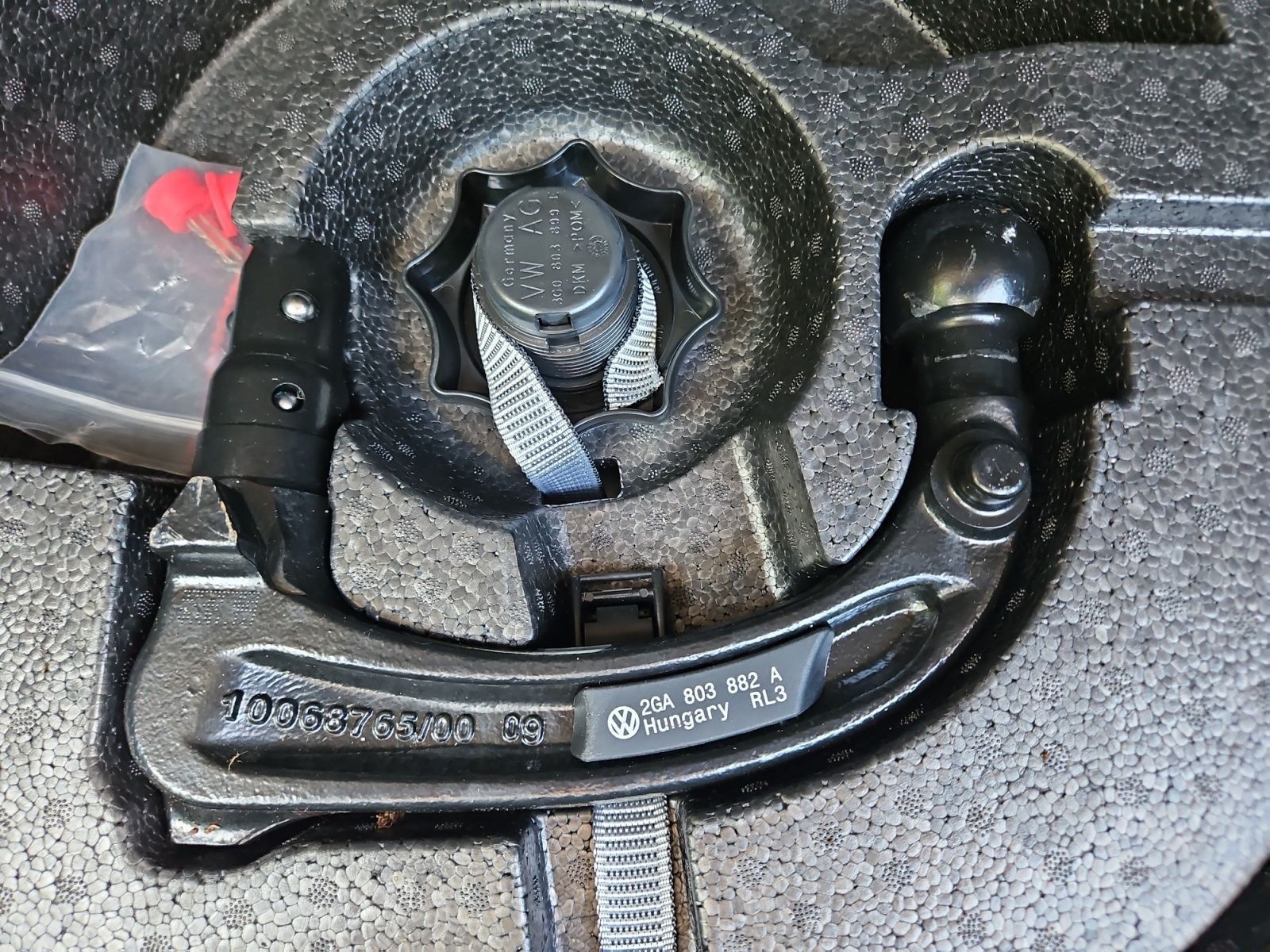 Volkswagen T-Roc 1.5 TSI Style - Samsaru's Car Outlet