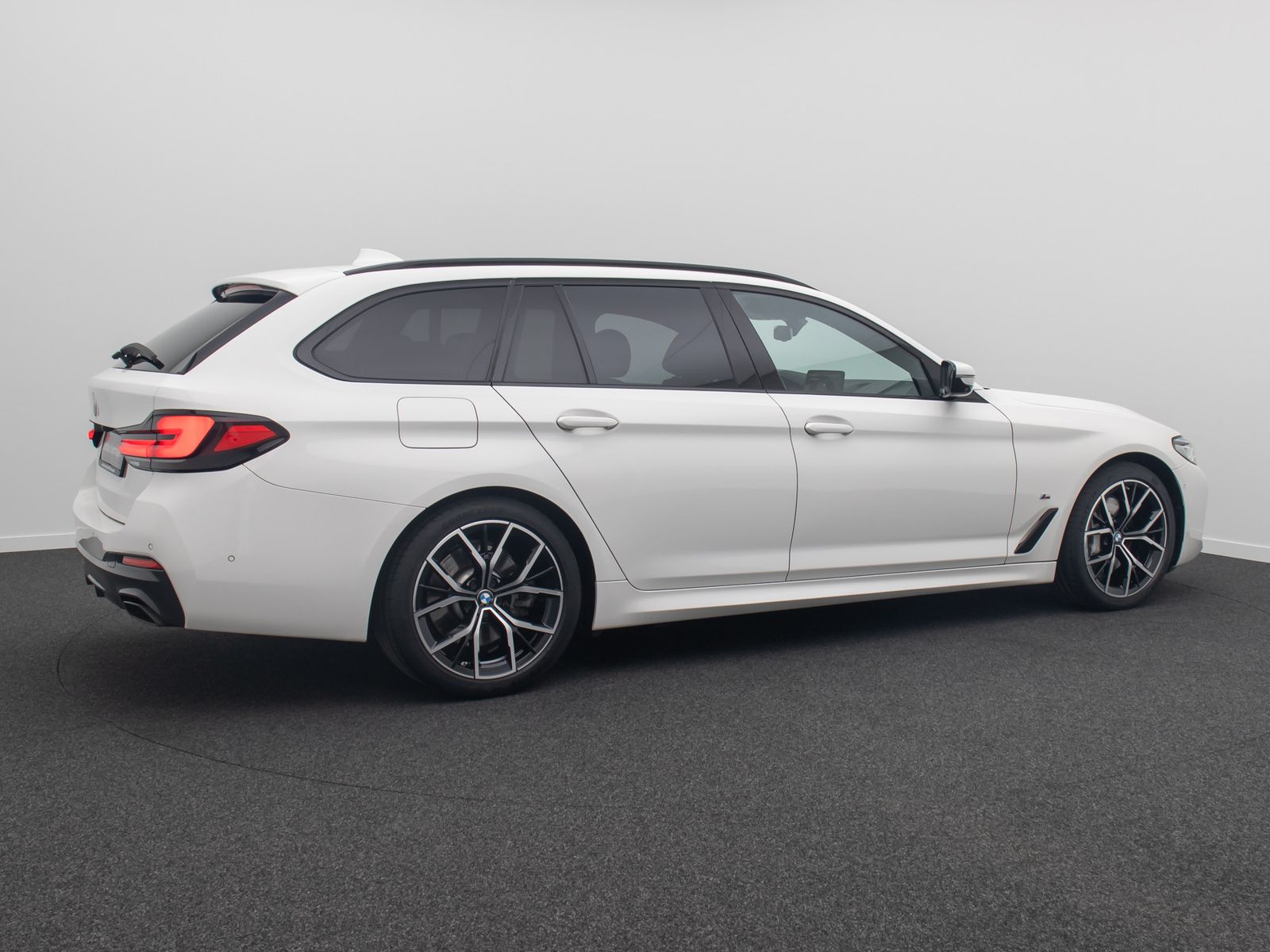 BMW 530d xD M Sport DAB Laser 360°HUD 4xKlima 19Zoll