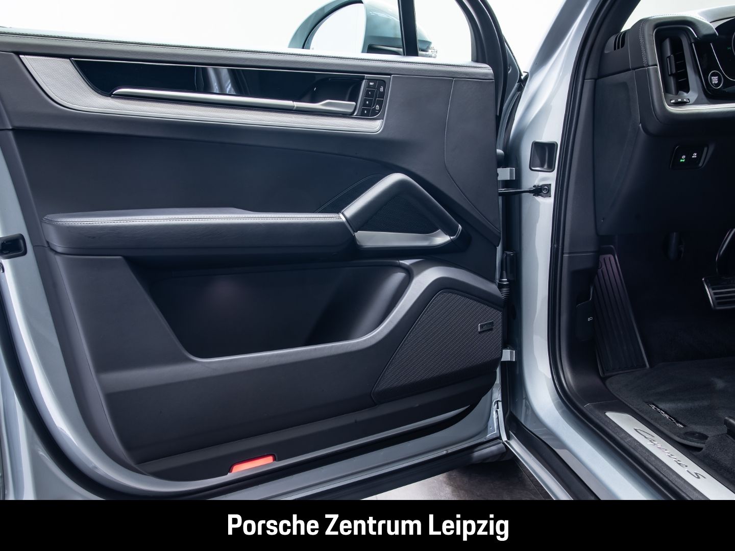 Porsche Cayenne S E-Hybrid SportDesign Sportabgas InnoDr