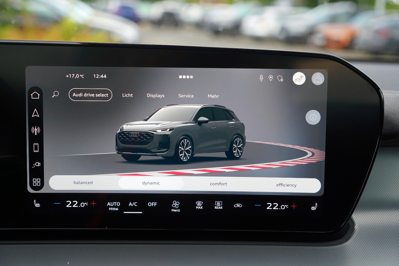Audi Q3 SUV e-hybrid AHK S-LINE PANO TECH PRO MATRIX