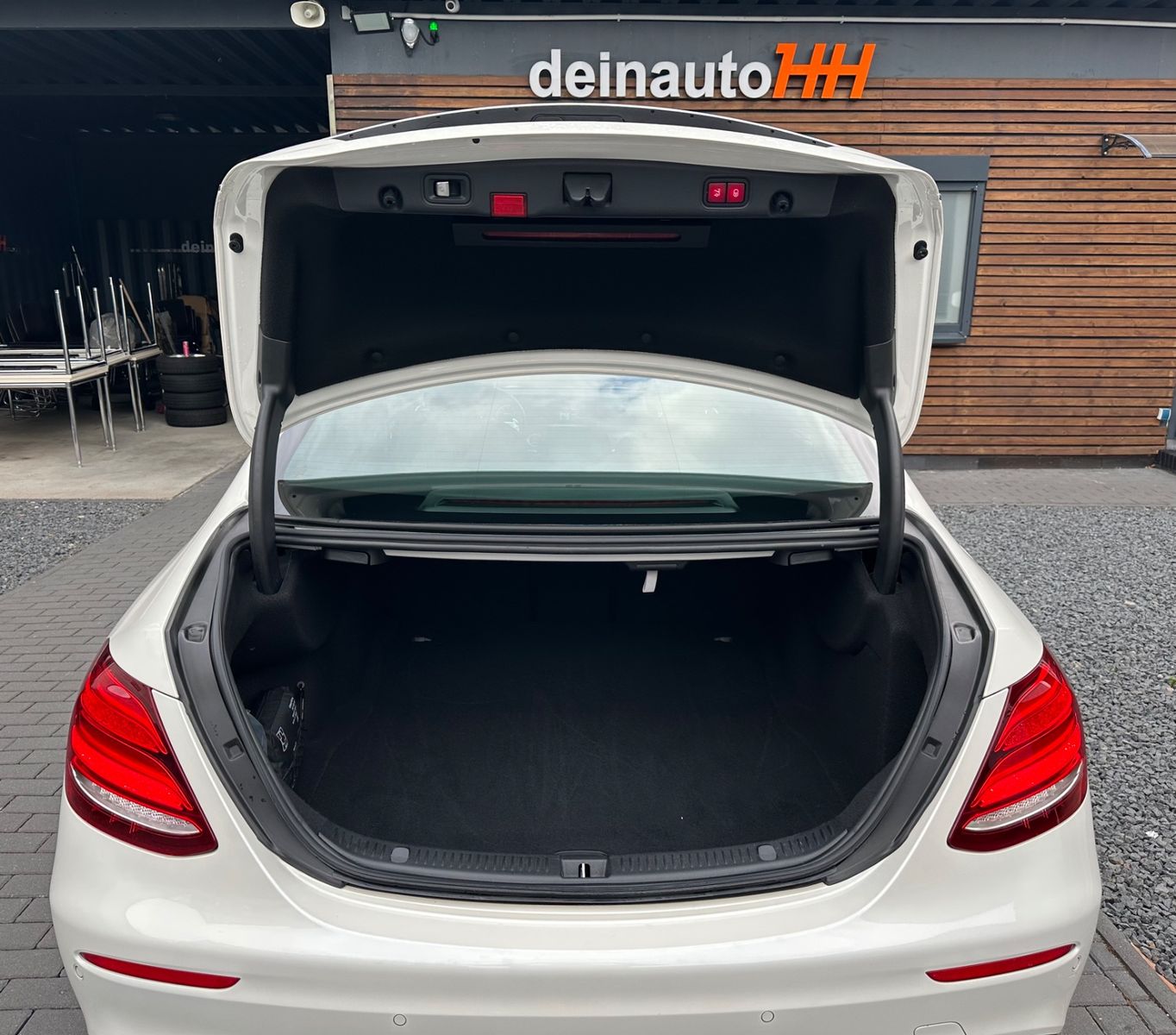 Mercedes-Benz E 53 AMG 4Matic+ - Samsaru's Car Outlet
