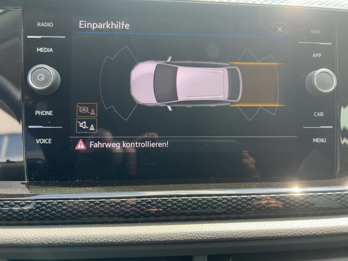 Volkswagen Taigo 1.0 TSI - Samsaru's Car Outlet