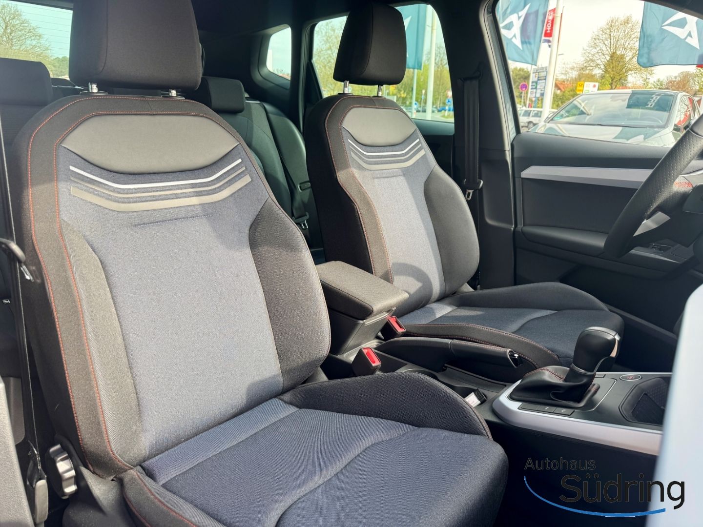 Seat Arona 1,0 TSI FR DSG AHK Navi Rückfk. ACC