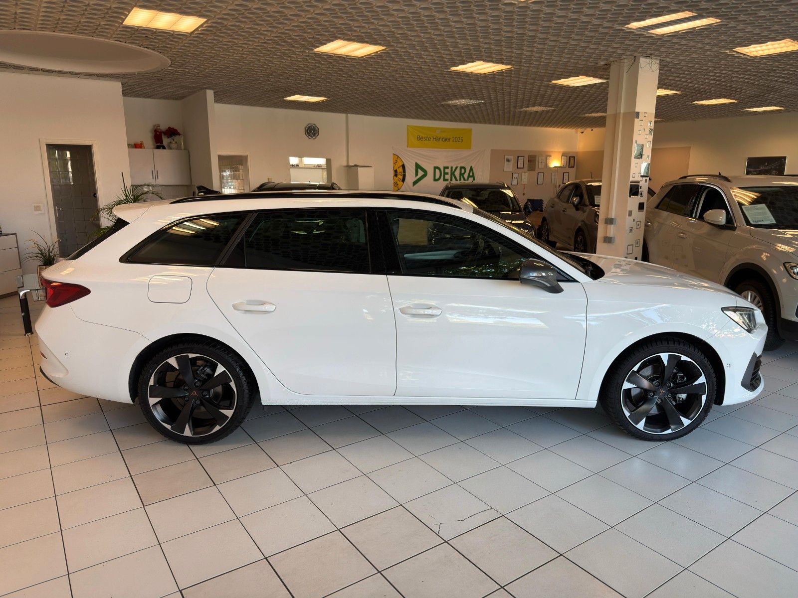Cupra Leon Sportstourer 2.0 TDI DSG - Samsaru's Car Outlet