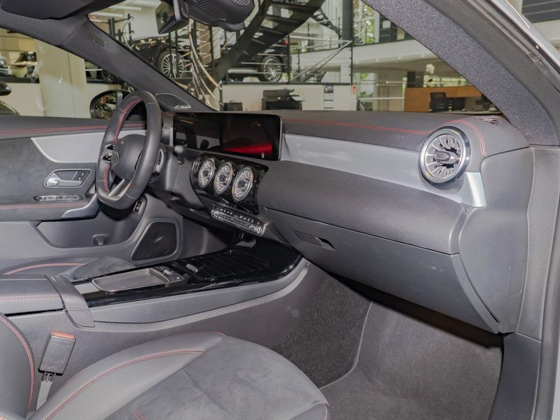 Mercedes-Benz CLA 250 4M AMG-Sport - Samsaru's Car Outlet