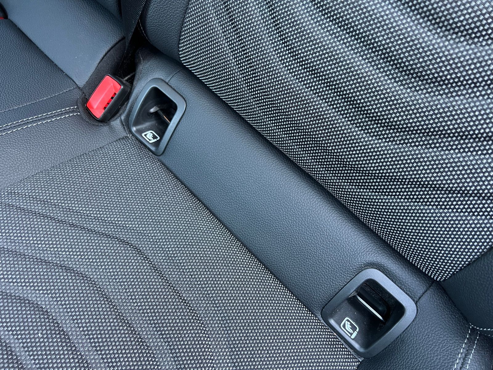 Mercedes-Benz A 180 PROGRESSIVE - Samsaru's Car Outlet