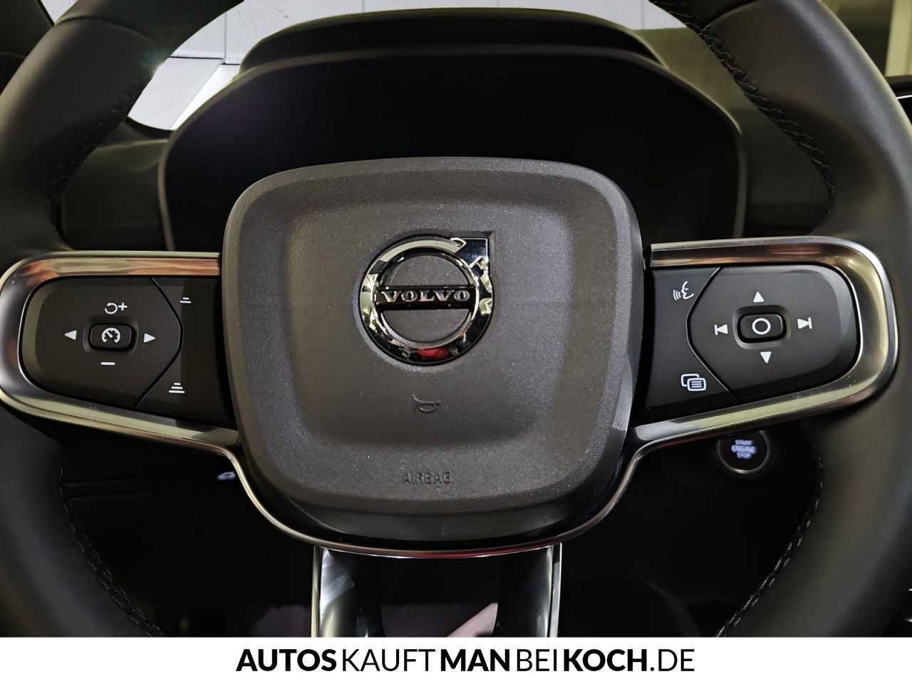 Volvo XC40 Black Edition B4 Mild-Hybrid Benzin Ultra