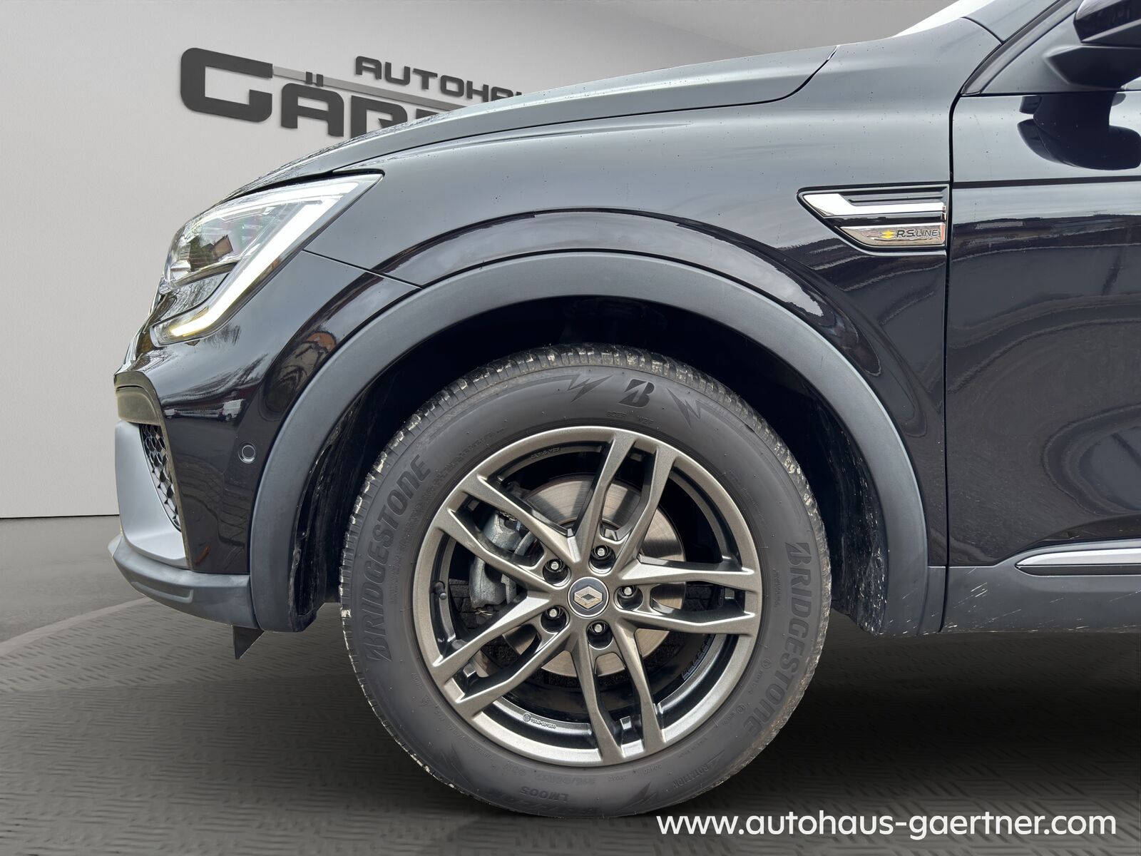 Renault Arkana R.S. Line E-TECH 145 - Samsaru's Car Outlet