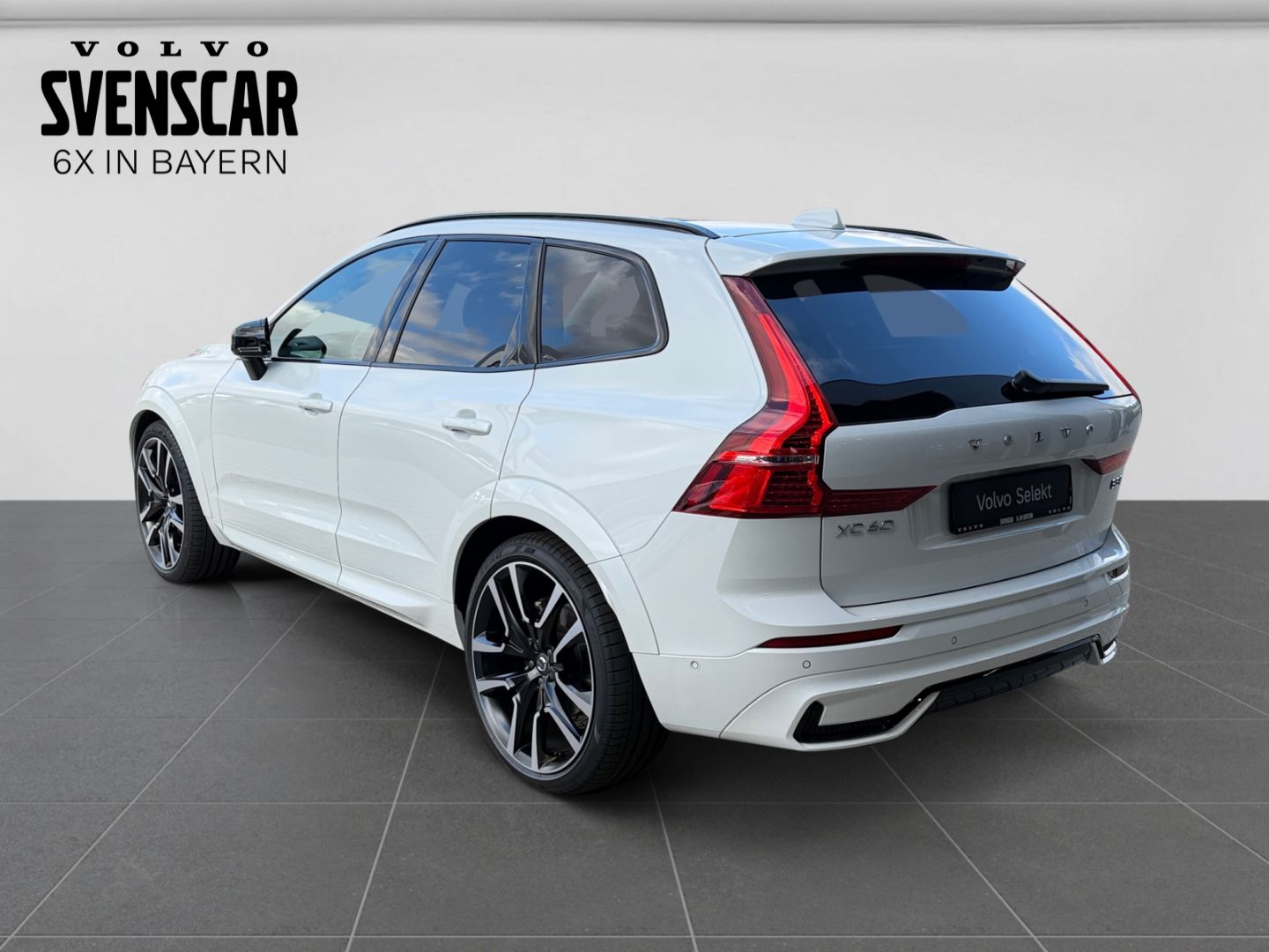 Volvo XC60 Ultra Dark AWD B5 Benzin EU6d HUD AD AHK Di