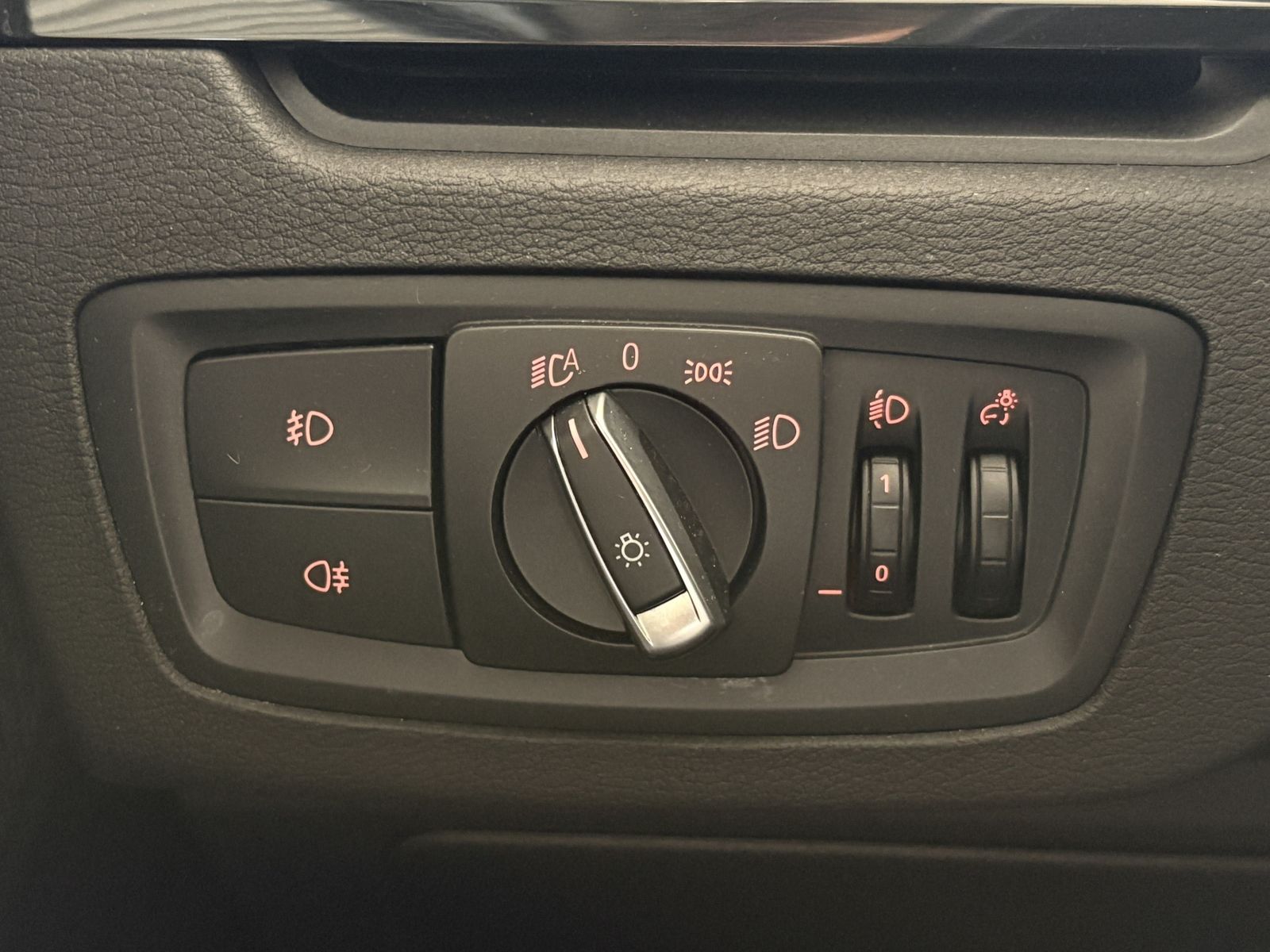 BMW X1 xDrive25e Advantage - Samsaru's Car Outlet