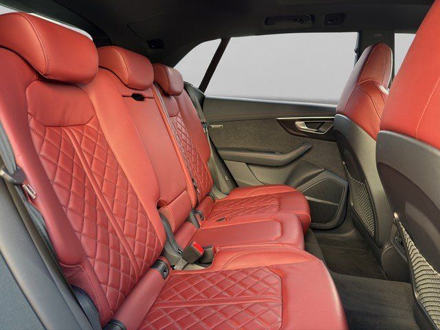 Audi Q8 55 TFSI e quattro S line AHK*PANO*MATRIX*HUD