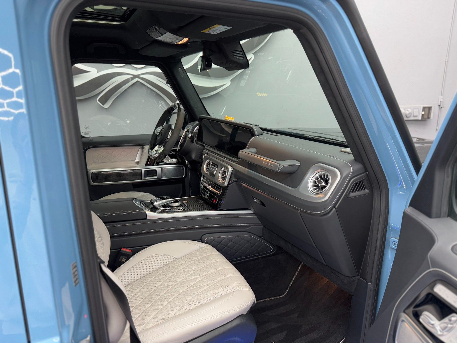 Mercedes-Benz G63 AMG BRABUS - Samsaru's Car Outlet