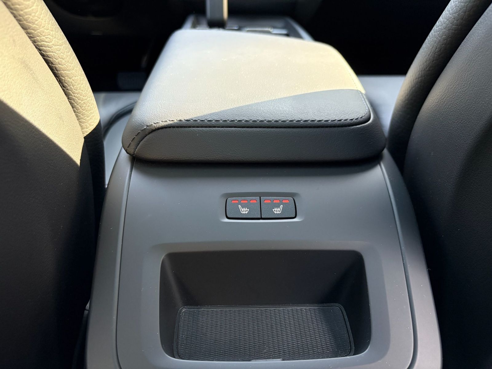 Volvo XC60 T6 AWD Plus Dark AHK 360 PANO H&K STH