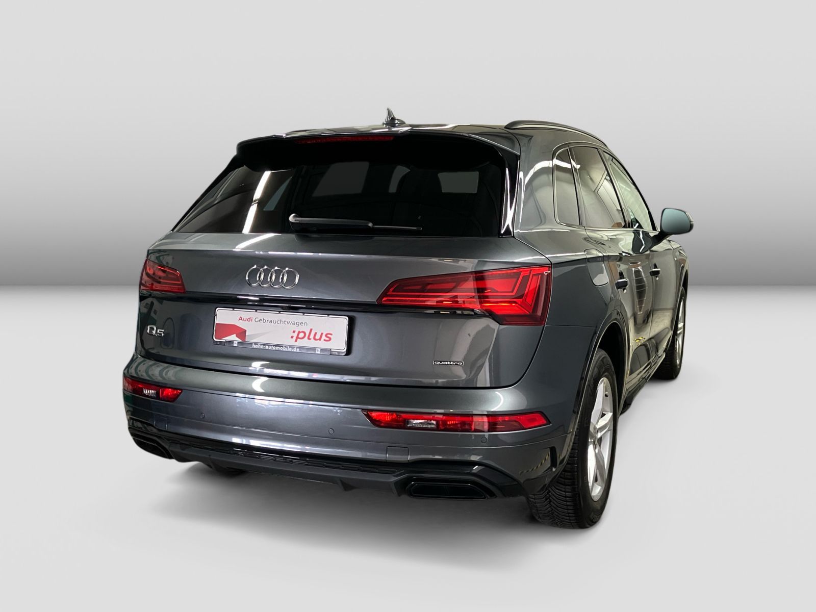 Audi Q5 40 TDI quattro S line - Samsaru's Car Outlet
