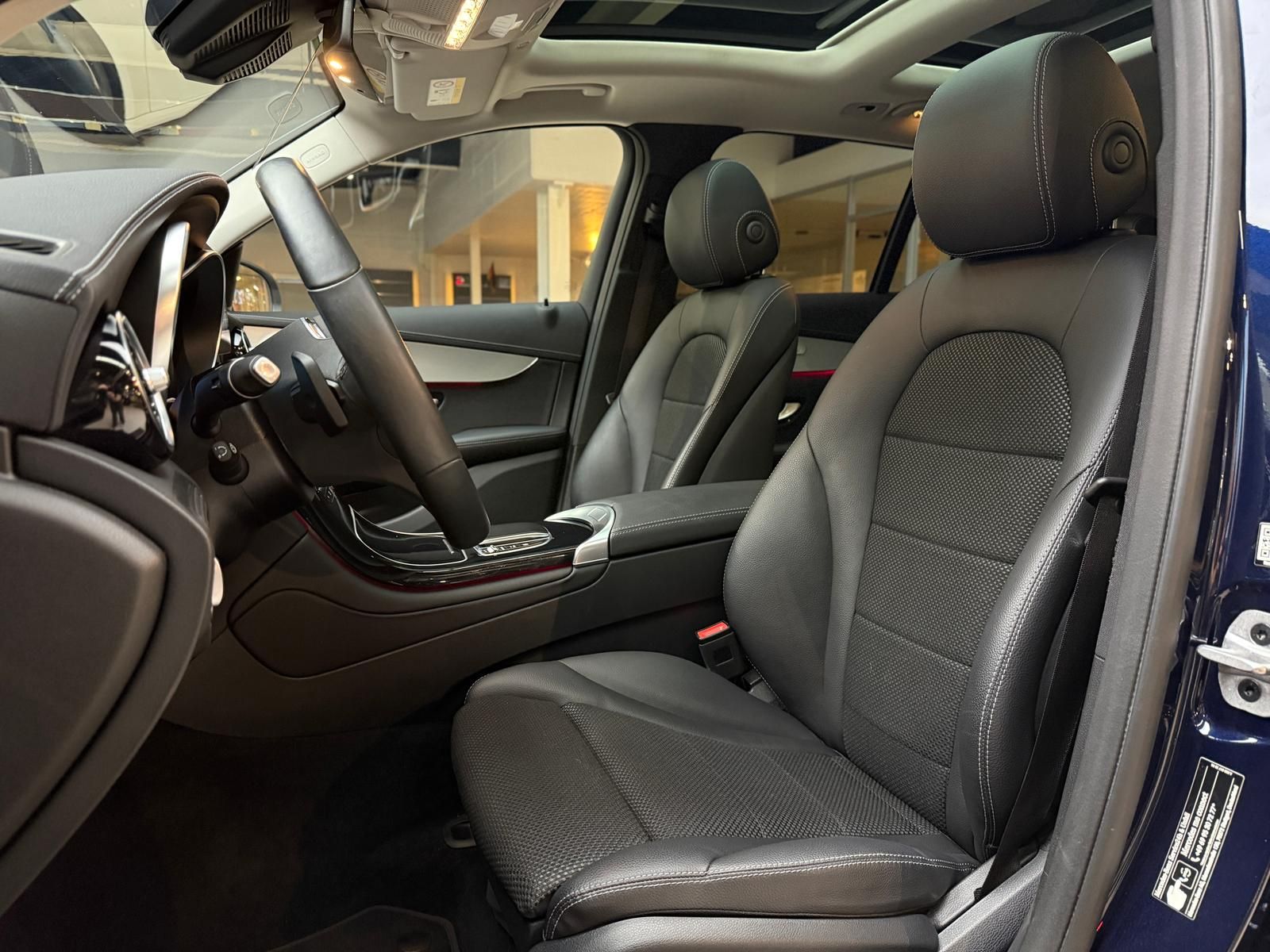 Mercedes-Benz GLC 300 e 4Matic*Panorama*360°*AHK*KeylessGO