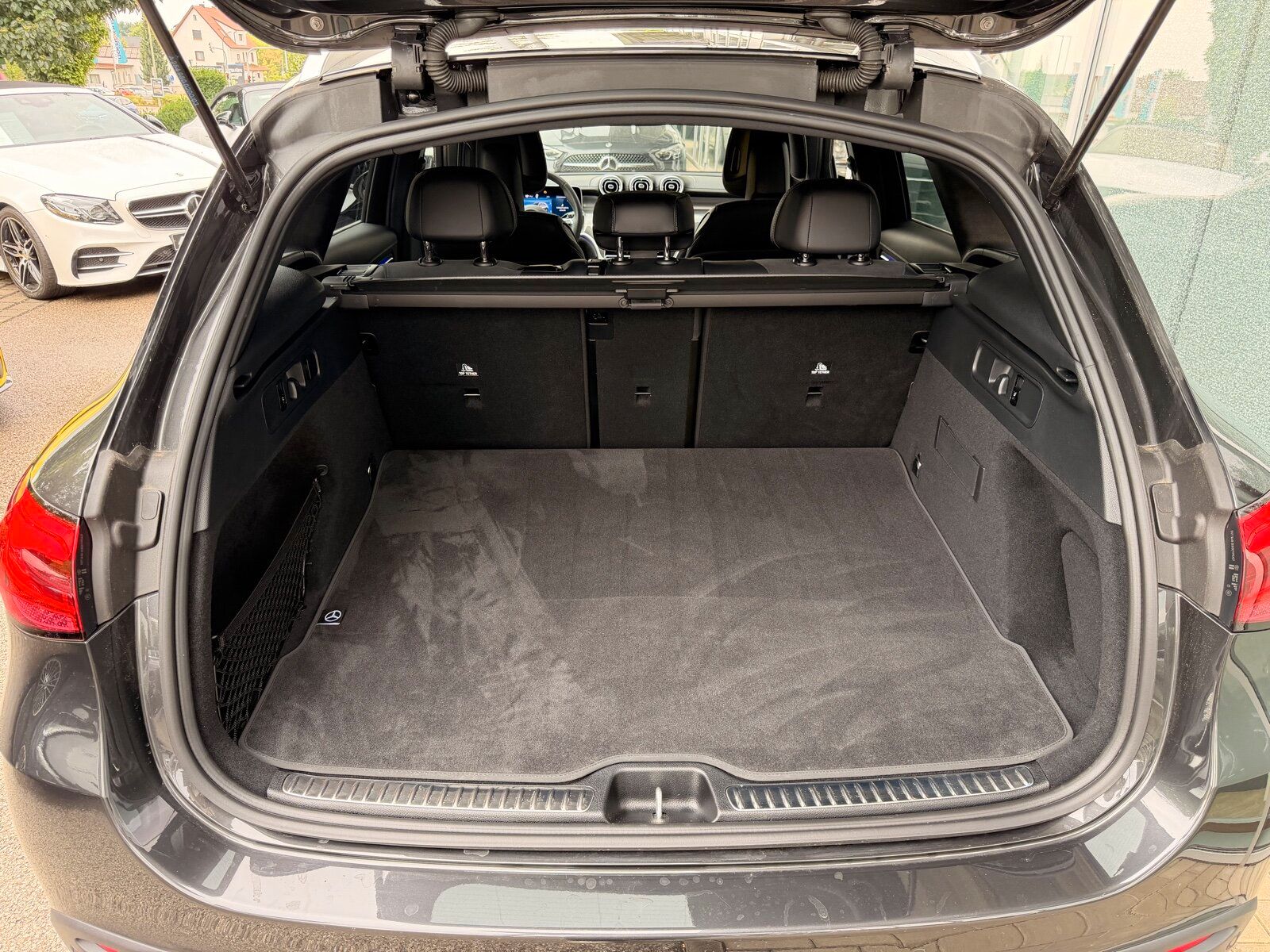 Mercedes-Benz GLC 300 d 4M AMG*AHK*DISTRONIC*MEMORY*LED*CAM