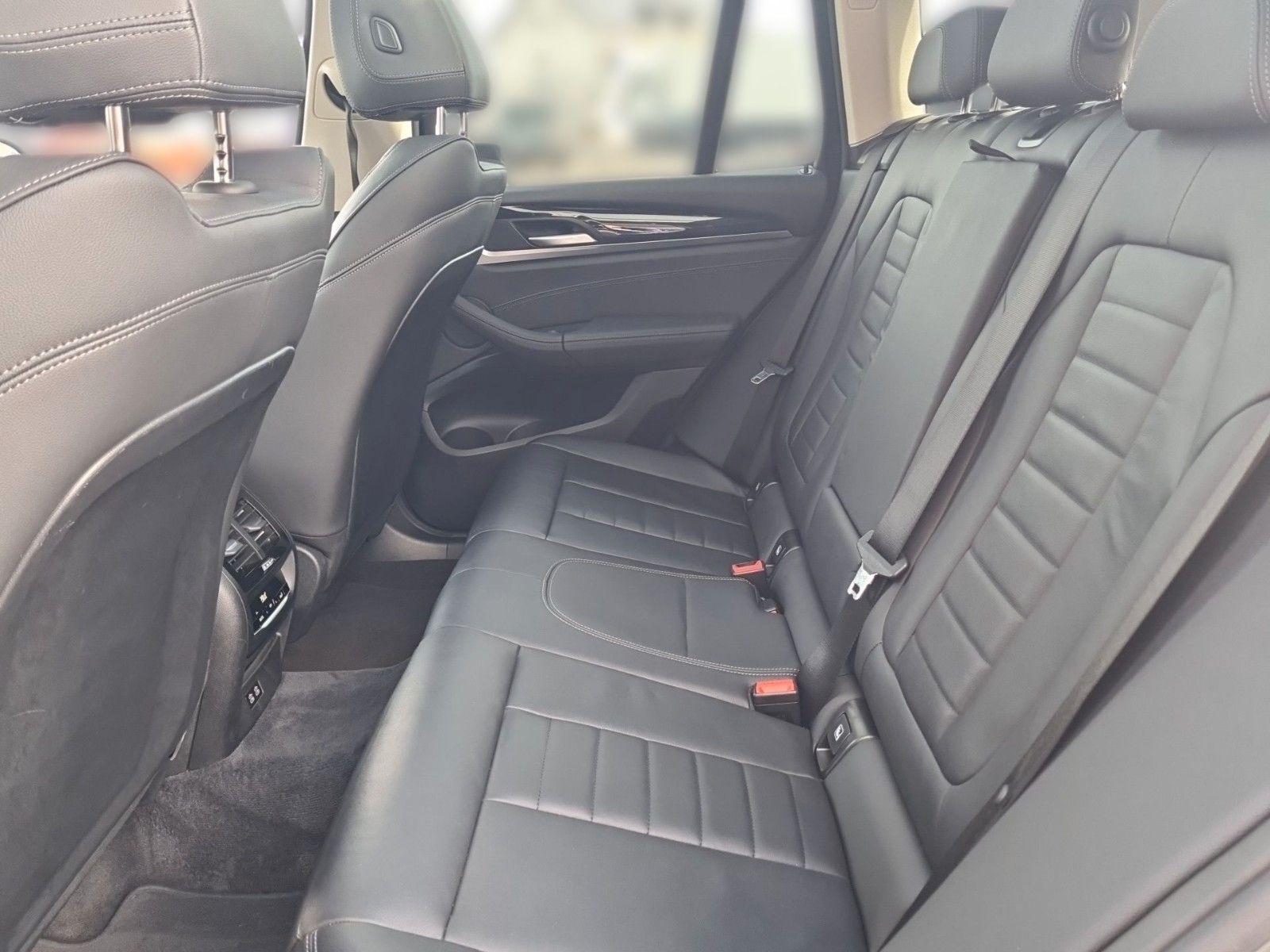BMW X3 xDrive 20d Laser - Samsaru's Car Outlet