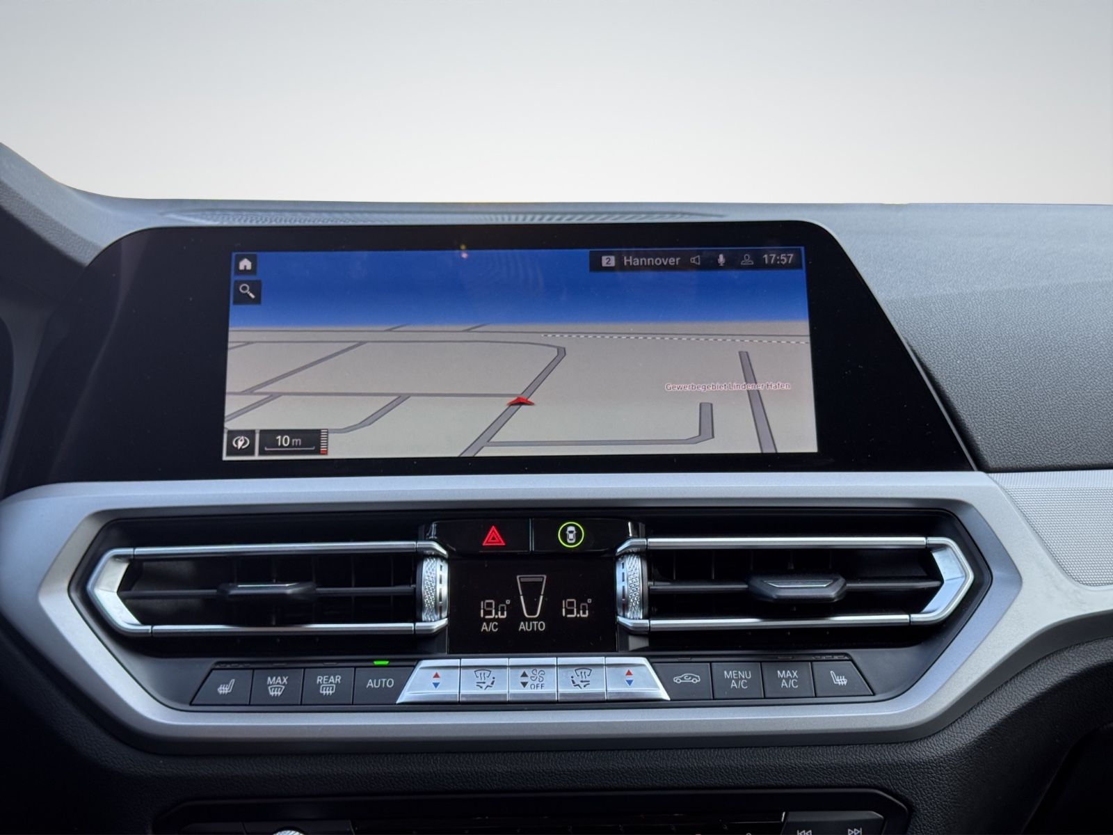 BMW 318 d Advantage - Samsaru's Car Outlet