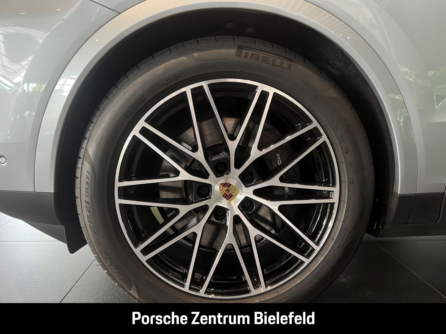 Porsche Cayenne E-Hybrid HA-Lenkung InnoDrive Soft-Close