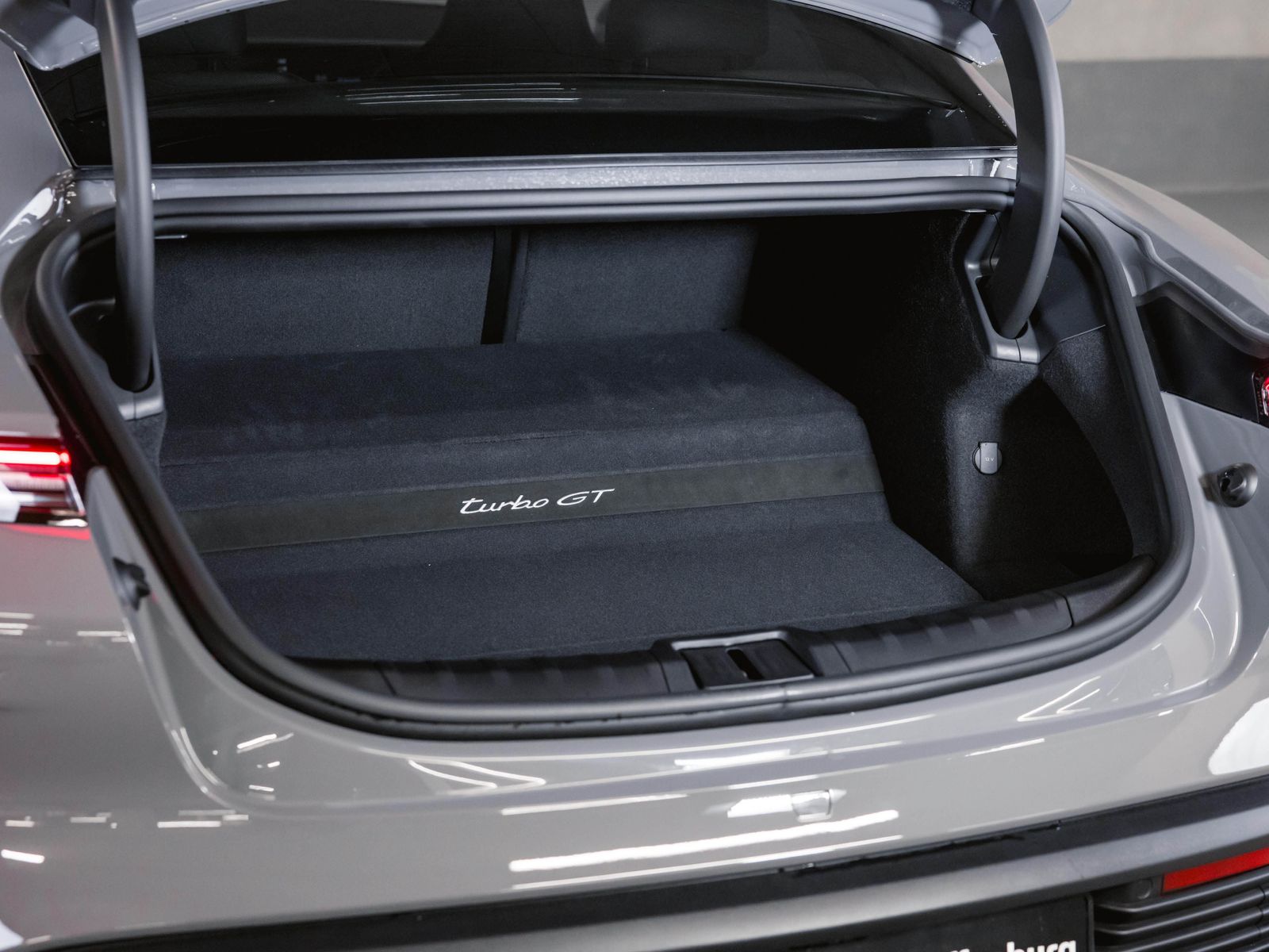 Porsche Taycan Turbo GT PTS 18 Wege Burmester