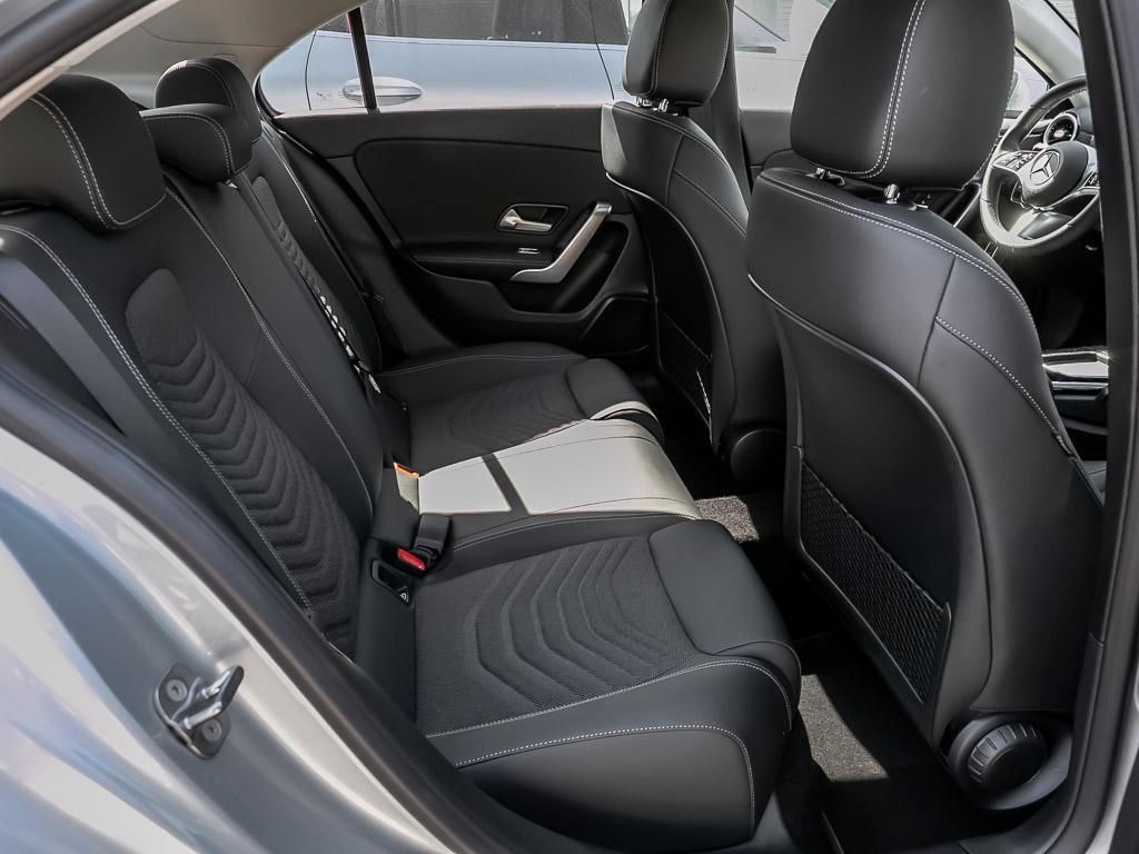 Mercedes-Benz A 200 d Progressive Advanced - Samsaru's Car Outlet