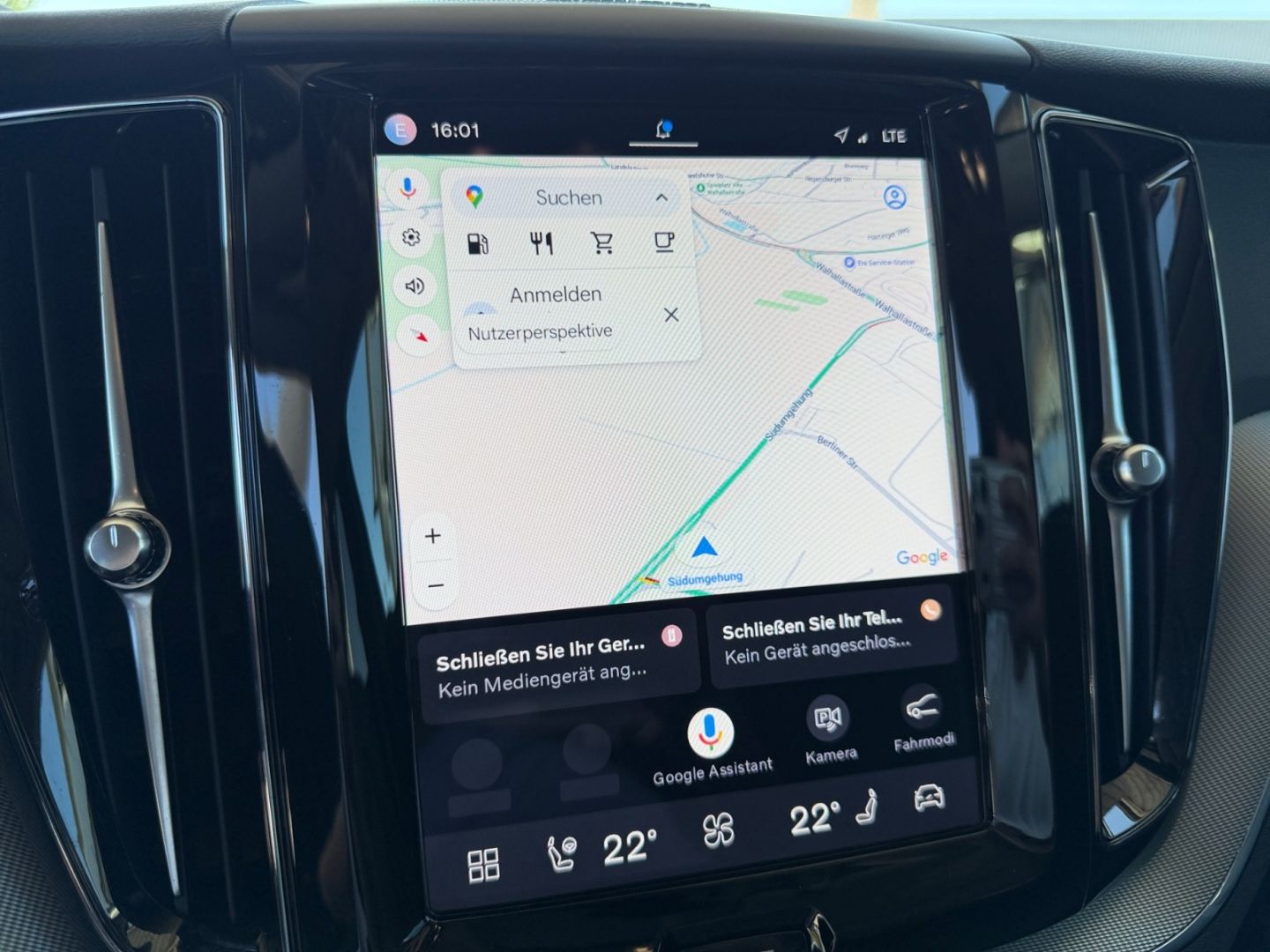 Volvo XC60 B4 Plus Dark Harman Kardon Memory Kurvenlic